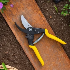 Heavy Duty Bypass Pruner