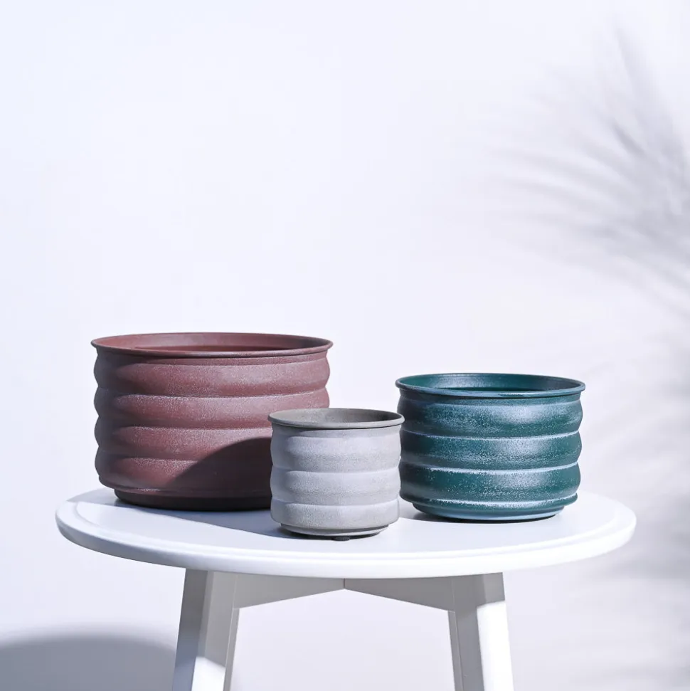 RidgeCraft Cylindrical Planter