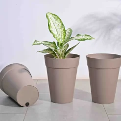 Rome Plastic Planter